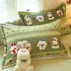Un par de fundas de almohada de terciopelo de leche engrosadas para otoño e invierno, adecuadas para uso doméstico; fundas de almohada de forro polar de coral, almohadillas para adultos y fundas de almohada (se vende individualmente)