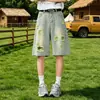 Shorts jeans masculinos com design rasgado em blocos de cor, estilo verão novo e moderno, shorts casuais versáteis para o dia a dia e para ir ao trabalho, comprimento médio