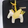 Llavero Colgante Chica Pegaso con Borla Familia H Piel de Cordero Imitación Cuero Vintage Accesorios para Mochila Escolar Pony Adornos Colgantes