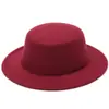 Directo de fábrica otoño e invierno moda sombrero simple coreano retro sombrero de lana británico sombrero plano para mujer