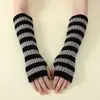 Guantes Negros de Estrella de Cinco Puntas Lindos para Hombres y Mujeres Invierno Sin Dedos Estudiante Escritura Simples de Punto Sin Dedos Cálidos Transfronterizos