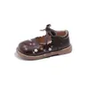 Zapatos para niña pequeña, nuevos zapatos de cuero bordados para primavera y otoño, zapatos de princesa estilo pastoral, zapatos individuales para niñas con suela blanda y lazo