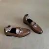 Versão em couro bovino~mocassins retrô em couro genuíno com ferradura para mulheres, sapatos de salto grosso, estilo slip-on, sapatos pequenos de couro estilo britânico