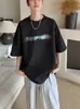 Camiseta Masculina de Verão Estilo Hong Kong com Estampa de Letras e Manga Curta, Marca Tendência Americana High Street Europeia e Americana com Design Único, Moda de Nicho, Top Fresco e Estiloso