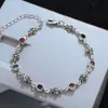 Pulseira Cruz Colorida de Zircônia de Alto Padrão para Mulheres, Luxo Acessível de Nicho, Estilo Frio Exquisito, Elegante Retrô, Acessórios Modernos