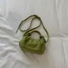 Bolsa de alta costura estilo coreano 2026 novo modelo bolsa transversal de cor sólida, bolsa de ombro estilosa e única, bolsa de axila casual para o dia a dia