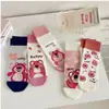 Calcetines de Oso Fresa Estilo Coreano para Estudiantes Medios ins Tendencia Estilo Japonés Lindos Dibujos Animados Rosa Todo en Uno En Stock Venta al por Mayor