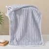Toalha de Banho Estilo Jovem, Espessada e Ampliada, Altamente Absorvente, Toalha de Banho para Adultos, Uso Diário Doméstico, Toalha de Banho de Fibra Fina, Toalha de Banho 70*140