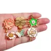 Colgante de Flor y Mariposa Retro Europeo y Americano Esmalte Diamante Proceso de Fundición Hecho a Mano Colgante de Acero Inoxidable Joyería Colgante