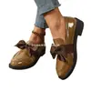 Zapatos transfronterizos europeos y americanos, nuevos estilos de otoño, zapatos pequeños de cuero estilo británico, zapatos de lazo multicolor 2026, zapatos planos para mujer, venta al por mayor, tallas grandes