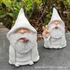 Ornamentos de Artesanato em Resina Estilo Americano com Dedo do Meio Fumando Escultura de Gnomo de Jardim Estátua de Anão Ornamento de Personalidade