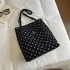 Bolsa Tote Grande de Bolinhas 2026 Novo Estilo Bolsa de Ombro Único para Sobrancelha Moda de Alta Aparência para Sair Trabalho Bolsa de Mão