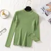 Novo suéter de tricô liso de cor sólida estilo coreano para outono e inverno, com borda plissada, suéter de base para mulheres, corte justo, gola alta parcial para mulheres
