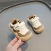 Nueva colección de otoño de zapatos para caminar antideslizantes y de suela blanda para bebés, adecuados para niños y niñas de 0 a 1, 2, 3 años, zapatos funcionales para niños pequeños, diseñados para prevenir lesiones en los dedos del pie.