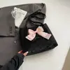 2026 Nova Bolsa de Ombro Único com Laço Moda Feminina Simples Doce Mochila College Bolsa Tote de Grande Capacidade para Viagem