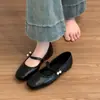 Sapatos Rasos Versáteis de Alça Única para Mulheres, Novos Sapatos Mary Jane Retrô Primavera/Verão 2026, Bico Baixo