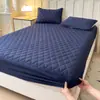 Sábana Bajera Ajustable Impermeable de TPU Acolchada Transfronteriza Hecha a Medida Patrón de Diamantes Amigable con la Piel Cubierta de Cama Acolchada Cepillada Cubierta de Colchón Sábana Bajera Acolchada