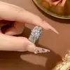 Nuevo Producto 2025 Huaya Popular Transfronterizo Europeo y Americano Anillo de Zirconia Blanca Exquisito Anillo Festivo para Mujer Venta Directa