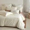 Lujo Ligero Tacto de Alta Gama Todo Algodón Cepillado Juego de Cuatro Piezas Algodón Puro Bordado Sencillo Funda Nórdica Sábanas Faldón de Cama Cubrecama Estilo