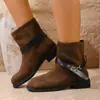 Botas Curtas Femininas 2025 Outono/Inverno Novo Estilo Coreano Confortável Fivela de Cinto Bico Redondo Versátil Salto Grosso