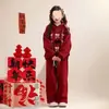 Conjunto de Año Nuevo 2026 para Niñas Forrado de Polar Nuevo Sudadera Roja Festiva de Rendimiento y Pantalones Deportivos Conjunto de Dos Piezas Ropa de Año Nuevo de Moda