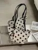 2026 Nuevo Bolso de Cesta de Lunares de Estilo Perezoso de Moda Transfronterizo para Mujer, Versátil para el Trabajo y los Viajes, Bolso de Hombro