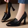 Zapatos de Salón de Punta Baja Estilo Coreano Zapatos de Trabajo 2026 Primavera Tacón Grueso Plataforma Impermeable Elegante Puntera Metálica Tacones Altos Cómodos