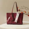 Bolsa Vermelha de Noiva para Casamento Feminina 2025 Nova Bolsa Tote de Ombro Grande para o Dia a Dia Bolsa Grande de Axila