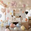 Fiesta de Primer Cumpleaños de Niña Escena de Sala de Estar Atmósfera Decoración Conjunto Completo de Decoraciones de Globos Ceremoniales