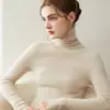 Novo suéter de outono e inverno sem costura 100% cashmere para mulheres, blusa base de malha slim-fit de gola alta com gola sobreposta