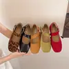 Zapatos planos Mary Jane de nuevo estilo para otoño con punta poco profunda, modernos y versátiles para vestidos, colección 2026