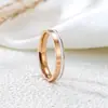 Diseño retro nicho europeo y americano anillo de color contrastante moda mujer anillo simple de acero de titanio no se desvanece fabricantes mayoreo Joker