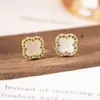 Pendientes de Trébol de Cuatro Hojas con Microincrustaciones de Aguja de Plata, Pequeños y Exquisitos, Pendientes Pequeños Fragantes, Pendientes de Moda, Versátiles y Elegantes al por Mayor