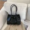 Bolsa Tote de Alta Gama para Viajes Diarios para Mujer, Nuevo Estilo Primavera 2026, Bolso de Hombro Atractivo y Versátil, Bolso de Mano de Gran Capacidad