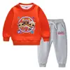 Traje de suéter para niños otoño e invierno 2023 estilo occidental nuevo para niños medianos y grandes grueso con forro polar cálido ropa de invierno traje de manga larga