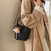 Bolso de Mano de Cuero Suave de Moda de Nicho para Mujer 2026 Nuevo Modelo Versátil de Gama Alta Bolso Cruzado Cubo para Viajes Diarios