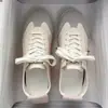 Tênis de Treino Alemão Feminino 2026 Primavera/Verão Novo Estilo Fino Respirável Retrô Branco Tênis Esportivo Casual