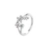 Anillo de diseño de flor pequeña de nicho nuevo para mujer con diamante personalidad fresca Mori anillo de cola anillo simple venta al por mayor en vivo