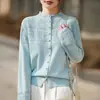 Cardigã de tricô com gola alta e meia-alta vazada em crochê estilo francês, casaco suéter feminino, novo top para o início do outono 2026