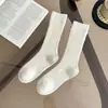 Calcetines de Doble Aguja hasta la Mitad de la Pantorrilla para Mujer, Primavera y Otoño, Color Sólido, Raya Vertical, Calcetines de Algodón, Estilo Deportivo, Absorbentes de Sudor, Resistentes al Olor, Sin Costuras, Calcetines Largos