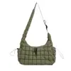 Otoño 2026 Bolso Nube Plisado Sencillo y Elegante Bolso Tote de Algodón Plumas de Gran Capacidad de Hombro Único y Cruzado a la Moda