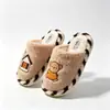 Chinelos de Inverno de Algodão Miffy Oficialmente Licenciados para Crianças, Adultos e Casais, Design de Coelho Fofo, Antiderrapante, Sola Grossa, Quentes