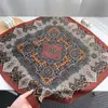 Pañuelo Cuadrado Pequeño de Imitación Seda Lana Algodón Lino, Nuevo Pañuelo de Seda Otoño e Invierno, Versátil para Viajes Diarios, Moda Retro, Chal Elegante de Alta Gama