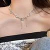 Colar de pedra da lua de alta qualidade de nicho de luxo leve para mulheres Nova doce personalidade legal todos os jogos Design Puro desejo cadeia de clavícula