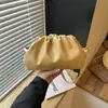 Bolsa de Mão Plissada Estilo Coreano Transfronteiriça de Nicho Feminina Nova Chegada Outono 2026 Personalidade Tendência Casual Bolsa de Ombro Transversal