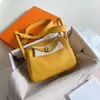 2025 Bolso Lindy Patrón Lichi Piel de Vaca de Primera Capa Bolso de Hombro Cruzado Individual Bolso para Motocicleta Bolso de Médico Bolso Suave Mini