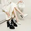 Sandalias de tacón grueso estilo francés para mujer 6905-3, con un elegante diseño de punta cuadrada, versátiles y elegantes, perfectas para combinar con vestidos, y ofreciendo impresionantes tacones altos para uso en exteriores.