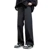 Calças impermeáveis e corta-vento para homens, adequadas para primavera e outono, com um estilo funcional estilo americano, forradas com fleece para aquecimento no inverno e projetadas para atividades ao ar livre como caminhada.