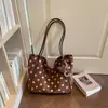 Bolso de mano único y elegante de lunares para mujer, nuevo bolso de hombro casual de moda 2026, bolso de gran capacidad para el trabajo
