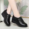 Entrega de una pieza Primavera y Otoño 2024 nuevos zapatos de una sola capa de boca profunda Zapatos planos de mujer de mediana edad y mayores zapatos de cuña cómodos zapatos casuales de cuero